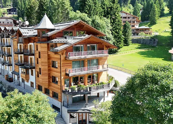 Chalet Laura Lodge Hotel Madonna